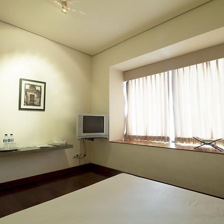 Reddoorz @ Gegerkalong Girang Hotel Bandung Phòng bức ảnh