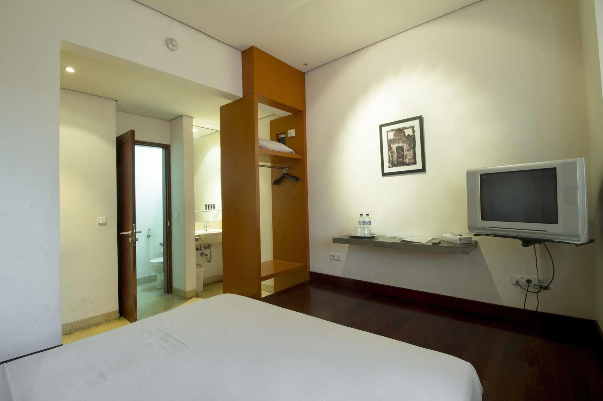 Reddoorz @ Gegerkalong Girang Hotel Bandung Ngoại thất bức ảnh